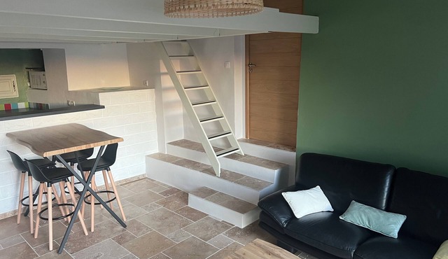 Lower villa 53 m2, sleeps 4 with garden and shaded terrace