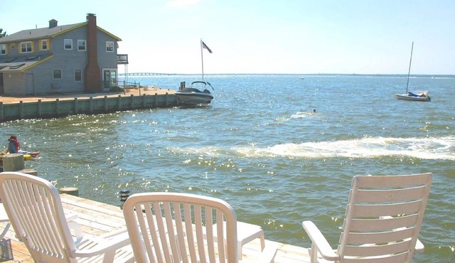 LOWEST-PRICED BAYFRONT on Long Beach Island. HOT TUB! Amazing Views, Surf City