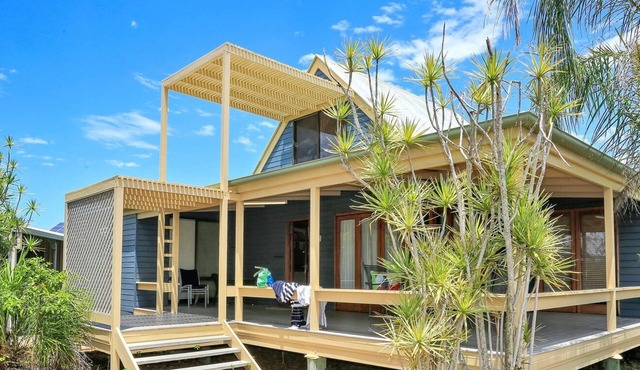 Lowset A-Frame Cottage