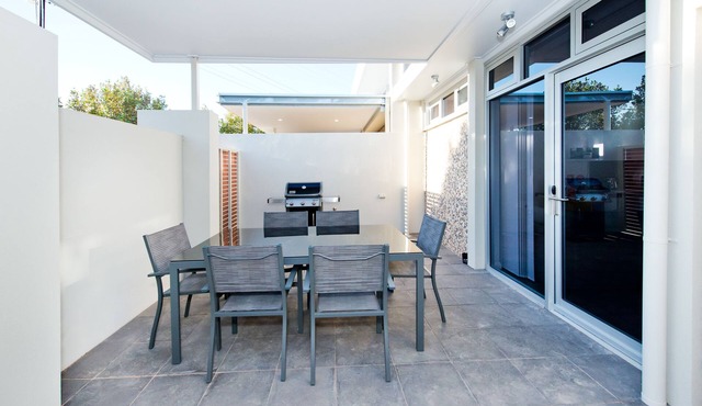 Loxton Courthouse Apartments