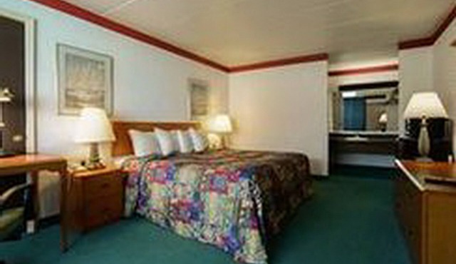 Loyalty Inn Maryville