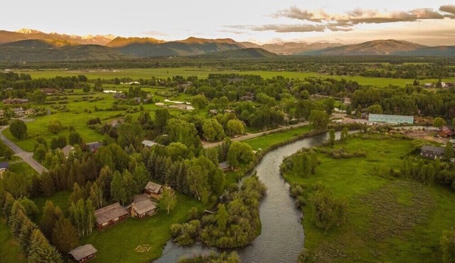 LPJH | Fish Creek Retreat | Secluded Riverfront Retreat