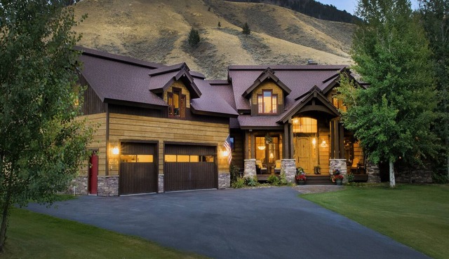 LPJH | Horsethief Hideaway | Rustic Charm Meets Modern Luxury