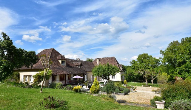 Luxury Villa in Dordogne with Pool & Privacy