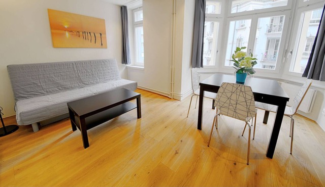 LU Mozart II - City HITrental Apartment