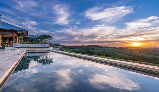 Luana Estates - Hawaiian opulence & views