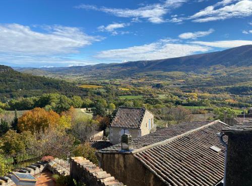 Lubéron Grde Maison de village avec terrasse 4 chambres doubles