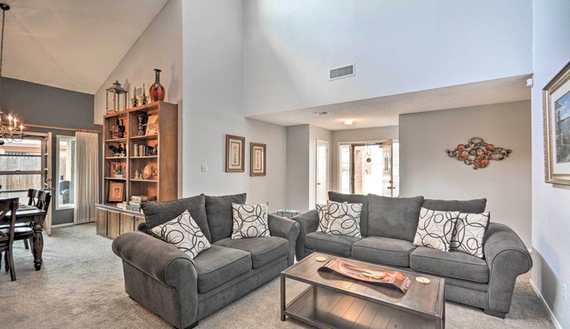 Lubbock Townhome w/Grill Near TTU & Downtown!
