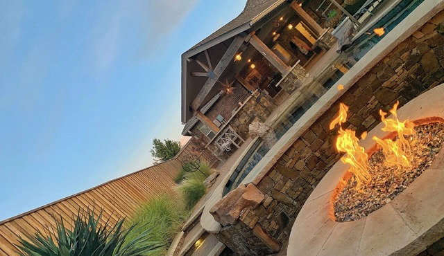 Lubbock’s #1 Rated Private Luxury Pool w/ Firepit Grill Outdoor Kitchen🔥