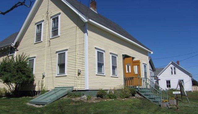 Lubec DownEast Village Ground Level Apartment- Walk To Beach And Restaurants