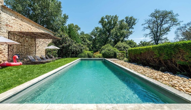 Luberon – A magnificent character property – Sleeps 19
