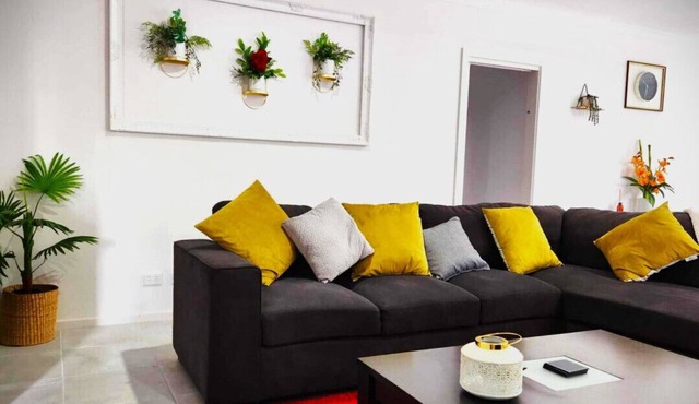 Lucas One/2 bedroom private unit