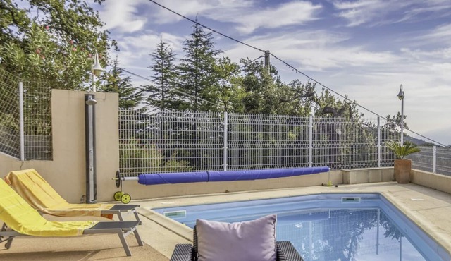 Lucas's lodgings offer you at Rose and Jb's, breathtaking view.