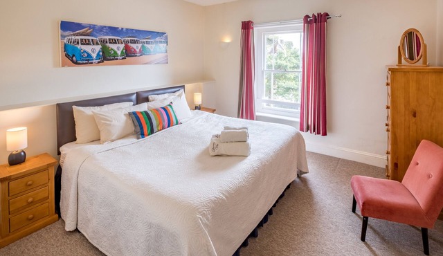 Luccombe Villa Holiday Apartments - Crows Nest apartment