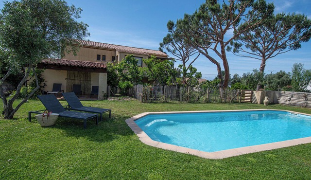 Luce : Appart , calme, piscine chauffée, 5 min des plages et proche Calvi
