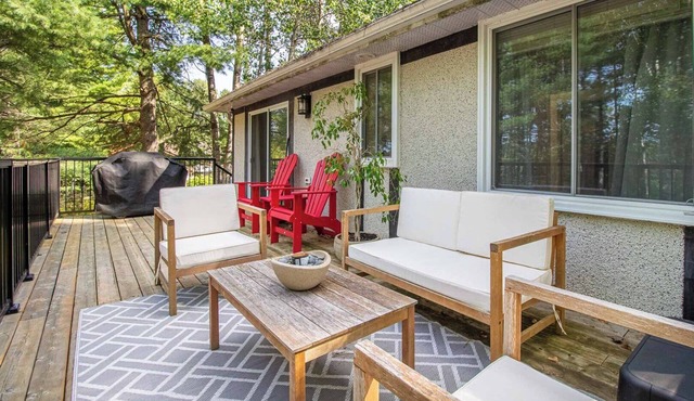 Lucerne Shores - Three Bedroom Cottage, Sleeps 6