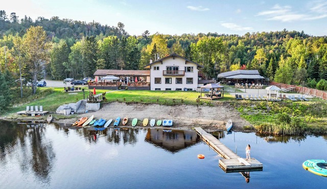 LUCERNE SUR LE LAC - Large private cottage - Laurentians