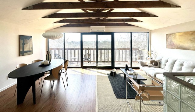 Luci House a Modern Artist Escape in Kingston 3BR Catskills Winter Getaway