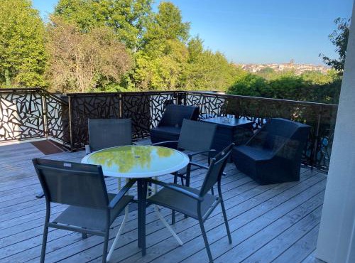 "Luci" proche du Zenith, Arténium Ceyrat, Auvergne, parking privé ,