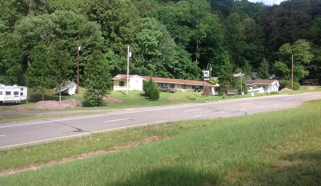 Lucky 7/Rainbow motel