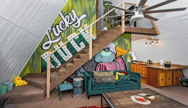 Lucky Duck - Cozy cabin on acreage | Pet friendly