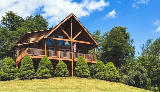 Lucky Hill Hideaway -3BR/2.5BA w/Hot Tub, Game Room Near Oak Hill & New RIver