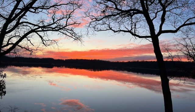 Lucky Lake Life—20 minutes from Notre Dame!