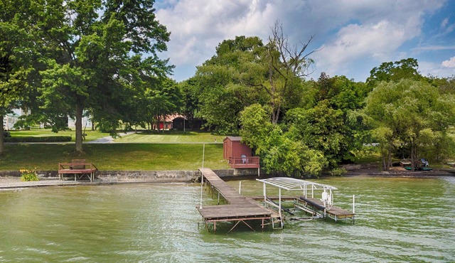 Lucky Stone Cottage - Quality Affordable Cayuga Lake Vacation