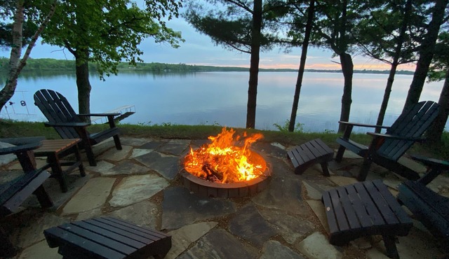 Lucky View Lodge Log Cabin on Big Butternut Lake Luck, WI 3 acre 300ft lakeshore