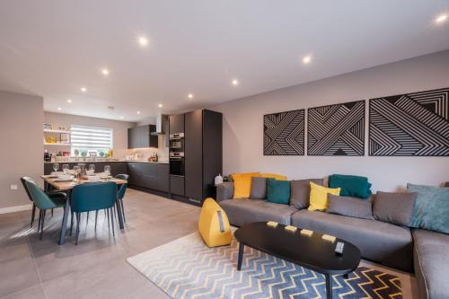 'LUCKY13' Modern Living on the Yorkshire Wolds Way