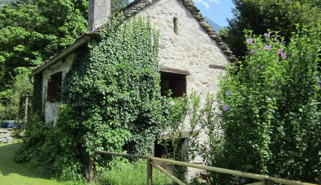 Ludiano: Old renovated farmhouse in Val di Blenio