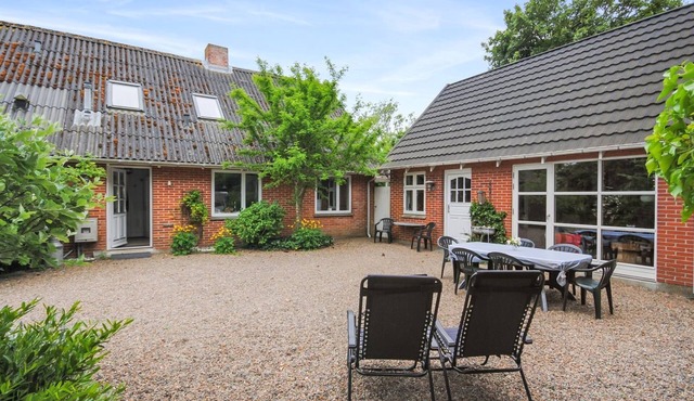 "Ludovic" - 7km from the sea by Interhome