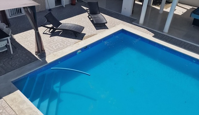 Lujosa Villa María de 2,034ft2 con piscina privada, 3 cocina, BBQ, Gacebo y más.