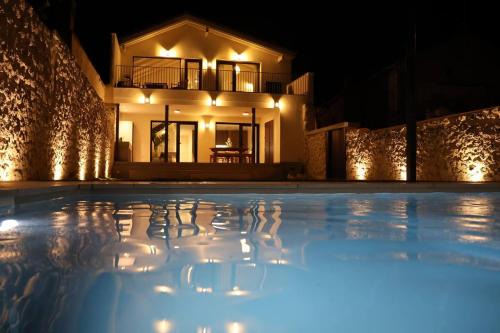 Lujo rural con piscina salina climatizada y jardín