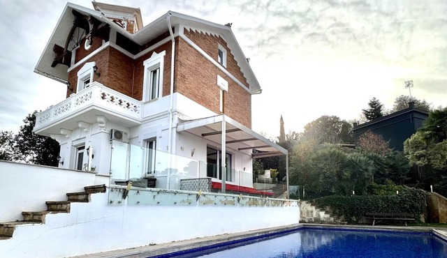 Lujosa casa en Barcelona ¡con piscina!