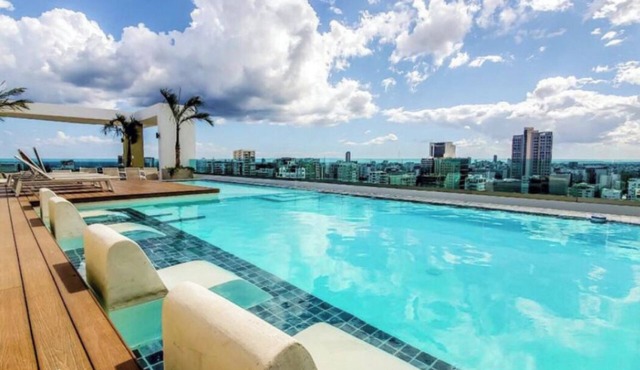 Lujoso Apartamento 5 Star ROOFTOP POOL & GYM 1BE -1 1/2 Ba