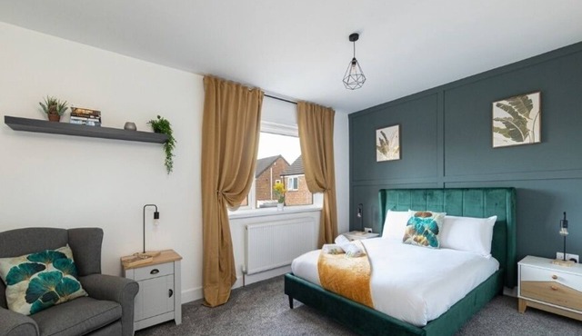 Luke Stays - Gray Ave