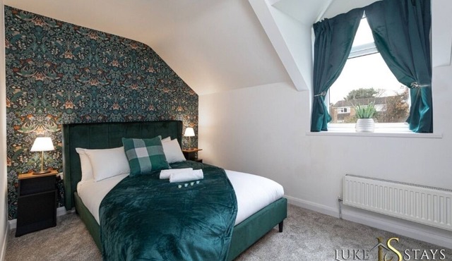 Luke Stays- Newtown Hall Cottage