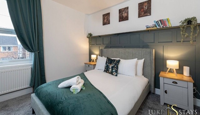 Luke Stays -West view