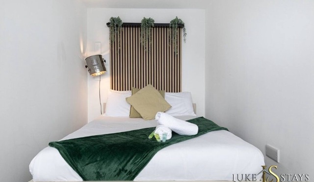 Luke Stays - Whitehall Road