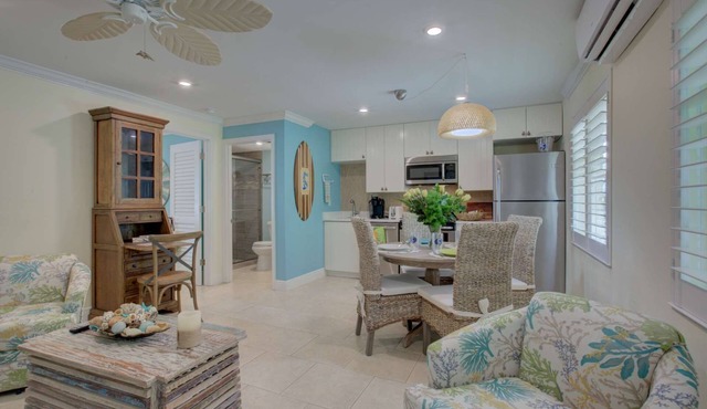 LuLu Kemp Ridley | Heated Pool | BBQ | 4 Min Walk to Beach | Near Shops | Downstairs