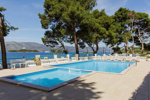 Lumbarda Resort Apartments
