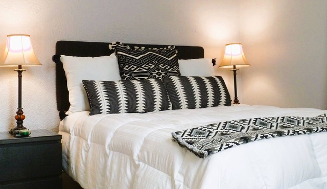 Lumberton Comfort - Perfect for Extended Stays