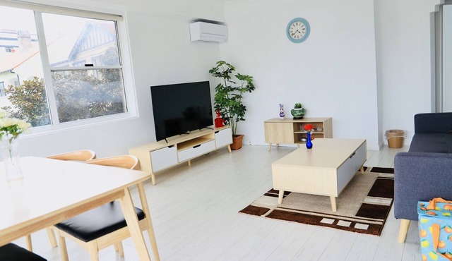 Lumen Harbour – Wake to Sydney’s Brightest Icons