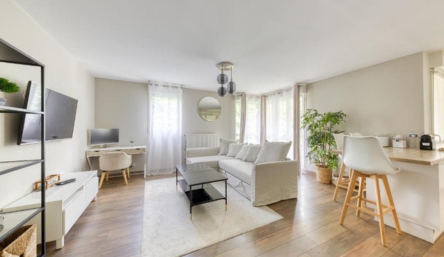 Lumineux 3 pièces Paris/Disney