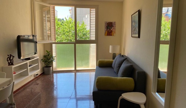 Luminoso apartamento en Canet de Mar cercano a la playa y a Barcelona