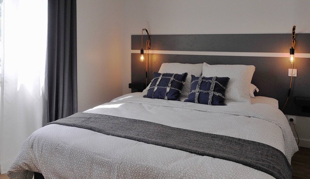 LUMINOUS APARTMENT WITH BALCONY/TERRACE AMENAGÉ - IN QUIET RESIDENCE