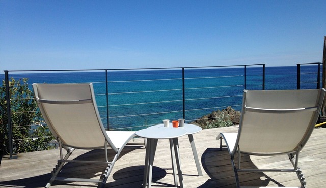 LUMIO SANT AMBROGGIO BUNGALOW 2 ROOMS SEA . THE FEET IN WATER