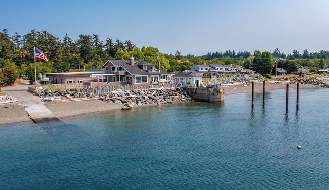 Lummi Island Waterfront Home + Boat Ramp + Bay Views