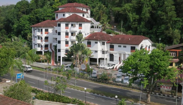 Lumut Titi Panjang Apartment